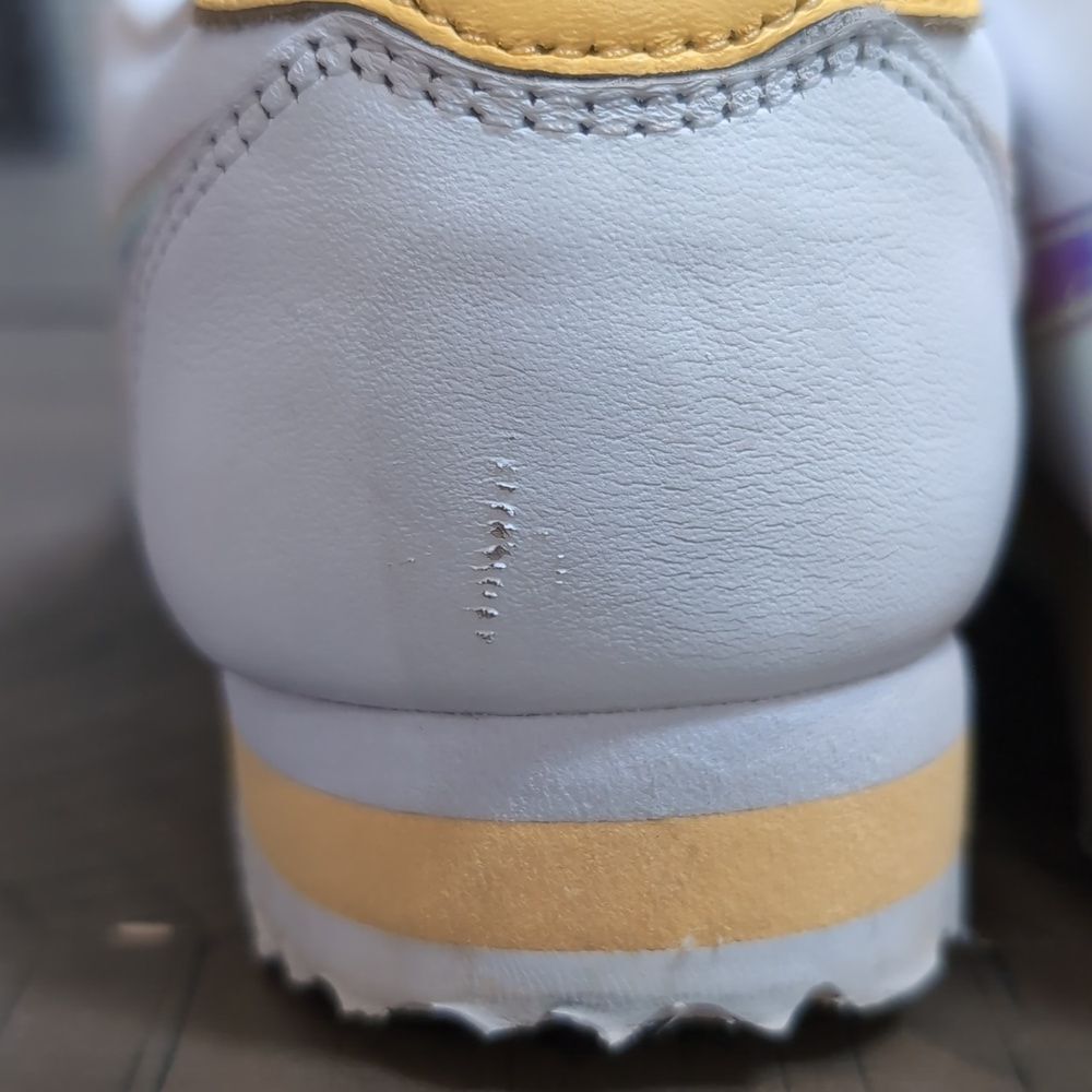Nike Cortez Iridescent Pearl Butter Yellow Sneakers Sz 9 - Picture 7 of 12